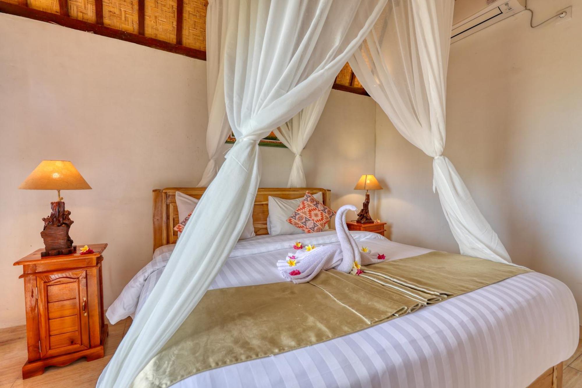 Bagia Bungalows Batumadeg Exterior photo