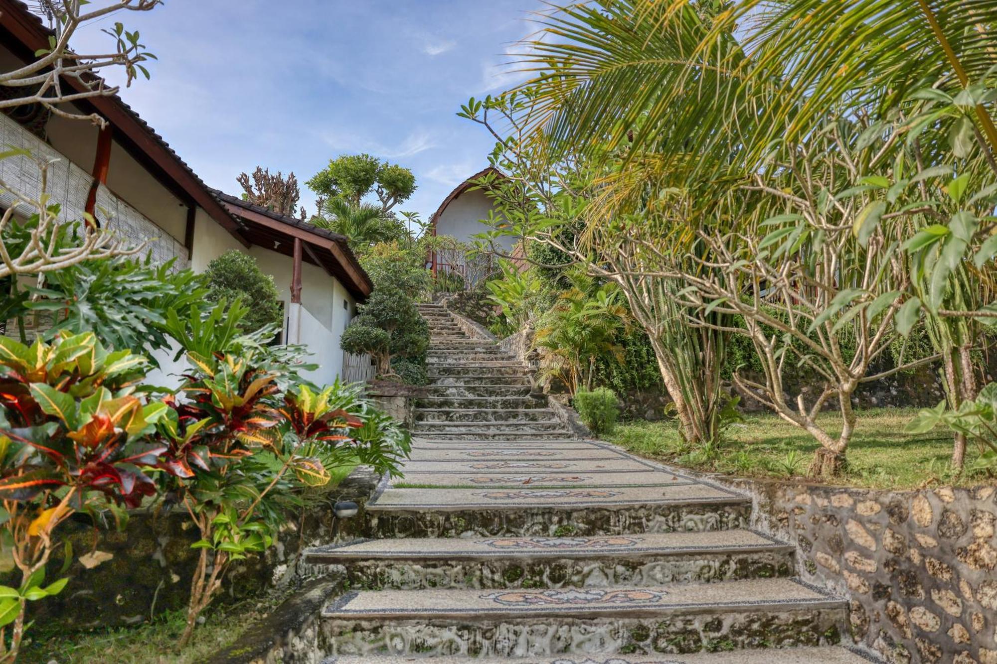 Bagia Bungalows Batumadeg Exterior photo